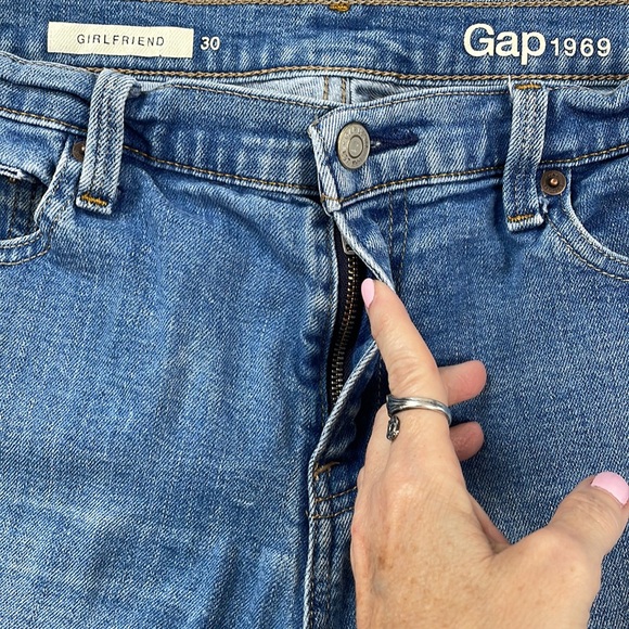 Gap Jeans Womens 30 Girlfriend Mid Rise Straight Ankle Medium Wash Stretch Denim - Picture 7 of 16